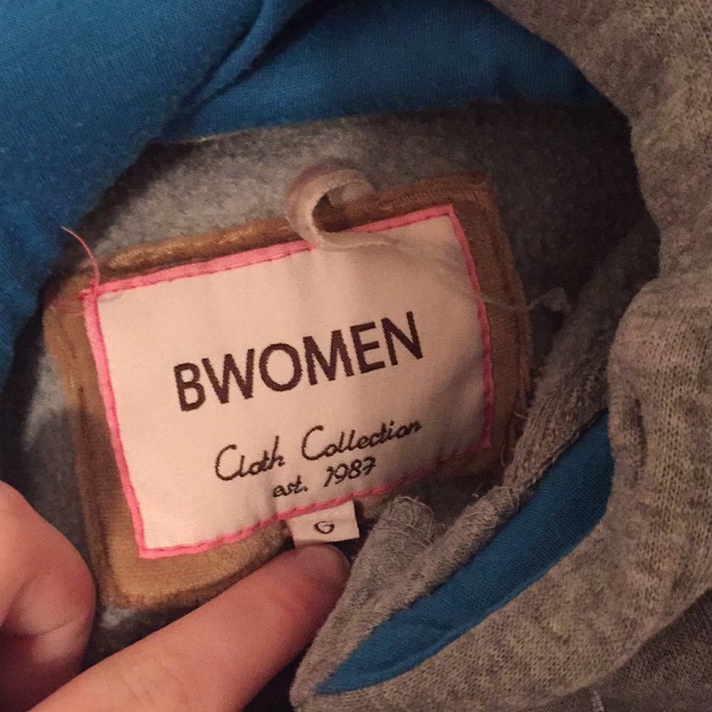 Track suit - Picture 5 of 5